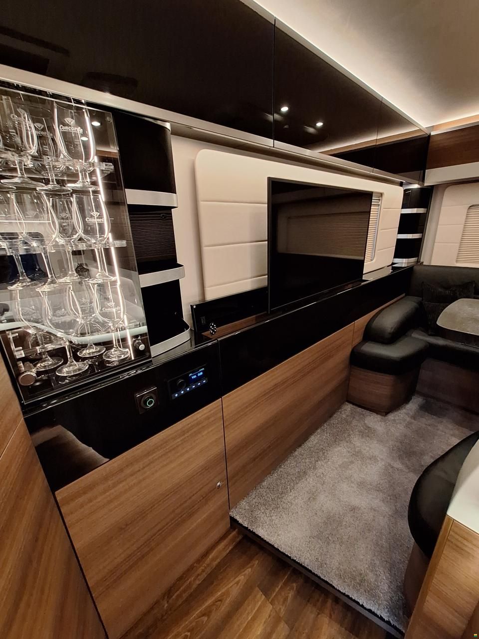 Concorde Carver 890 RLI