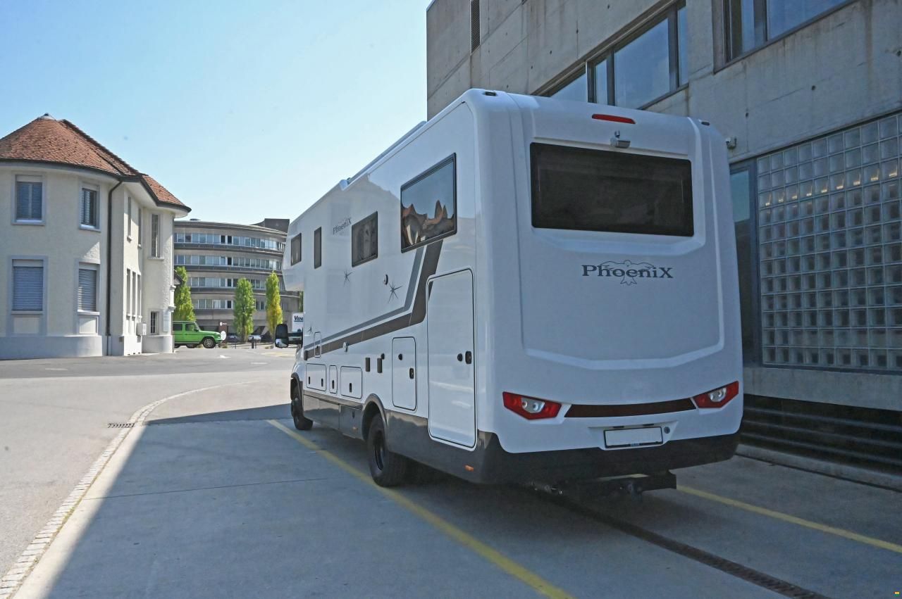 Phoenix 8000 BMRS LG Maxi-Alkoven