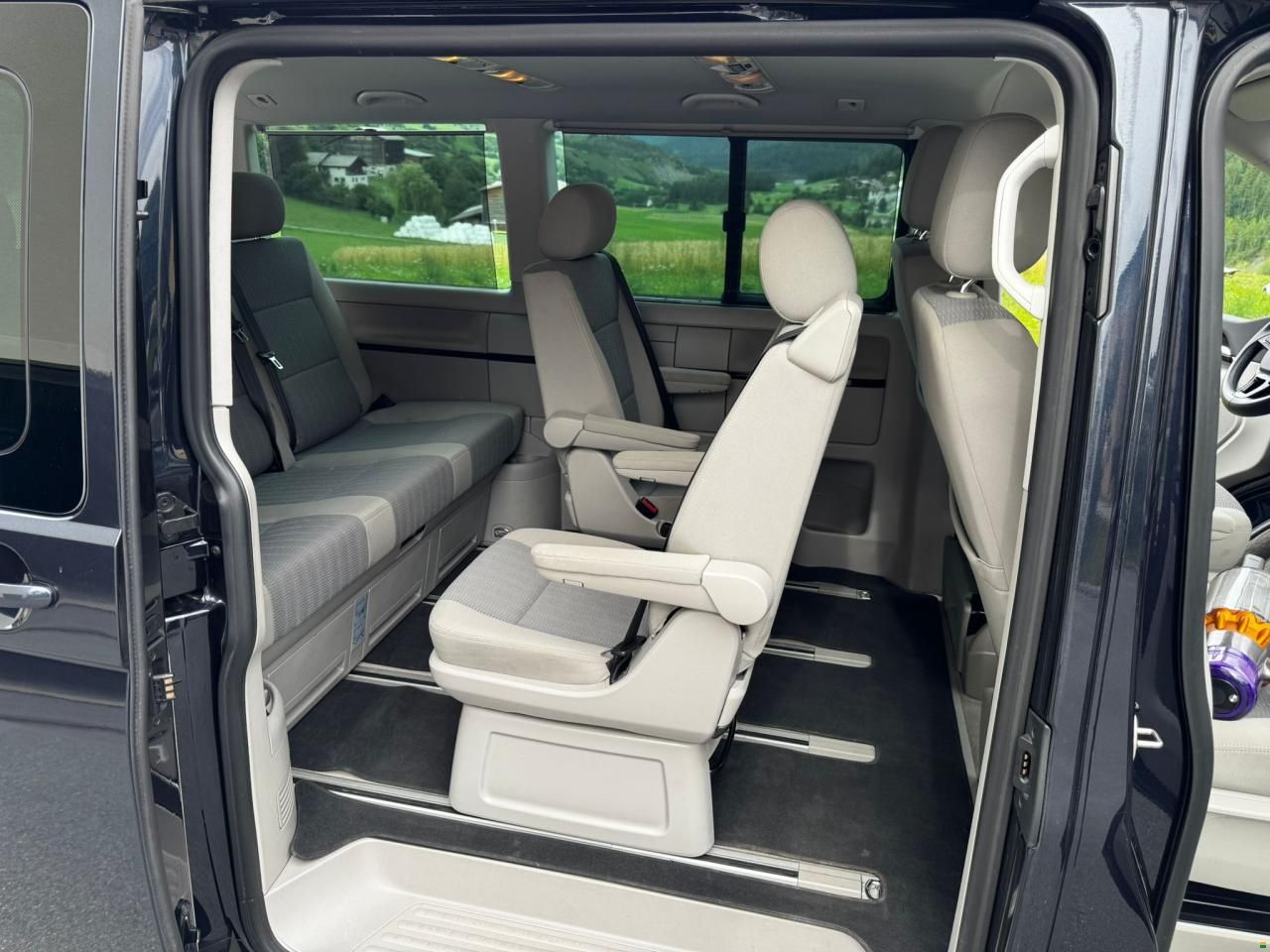 Volkswagen T6 Multivan 2.0 TDI Highline