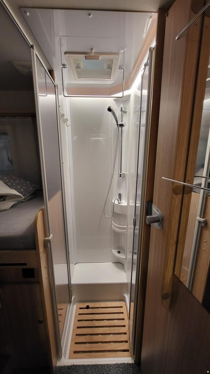 Sunlight I 68 Adventure Edition Automat