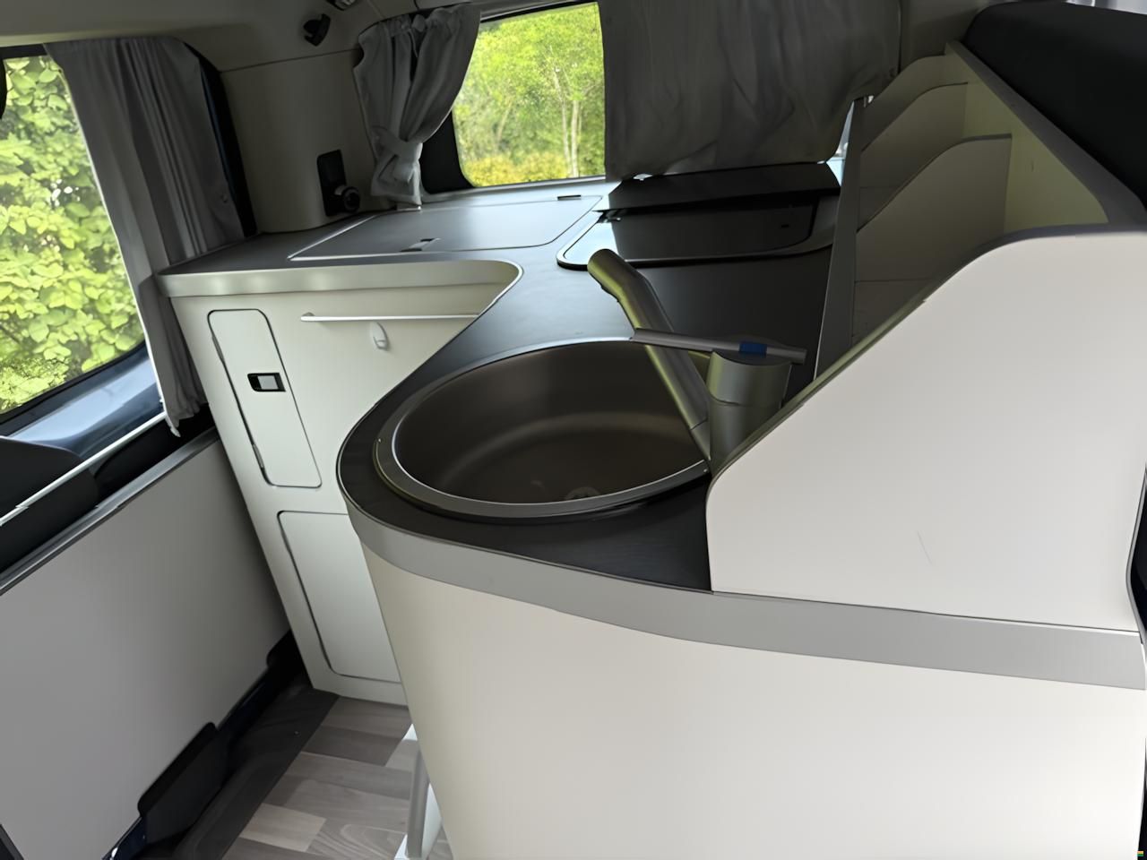 Ford Transit C Nugget 320L1