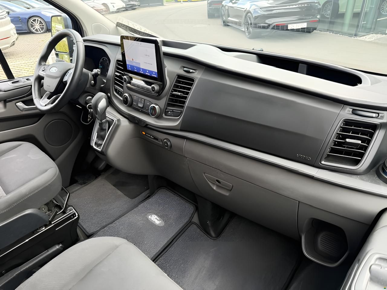 Ford Transit C Nugget 320L1