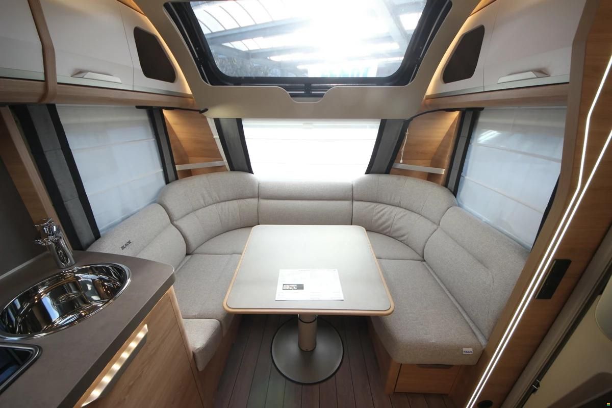 Knaus Südwind 540UE Black Selection