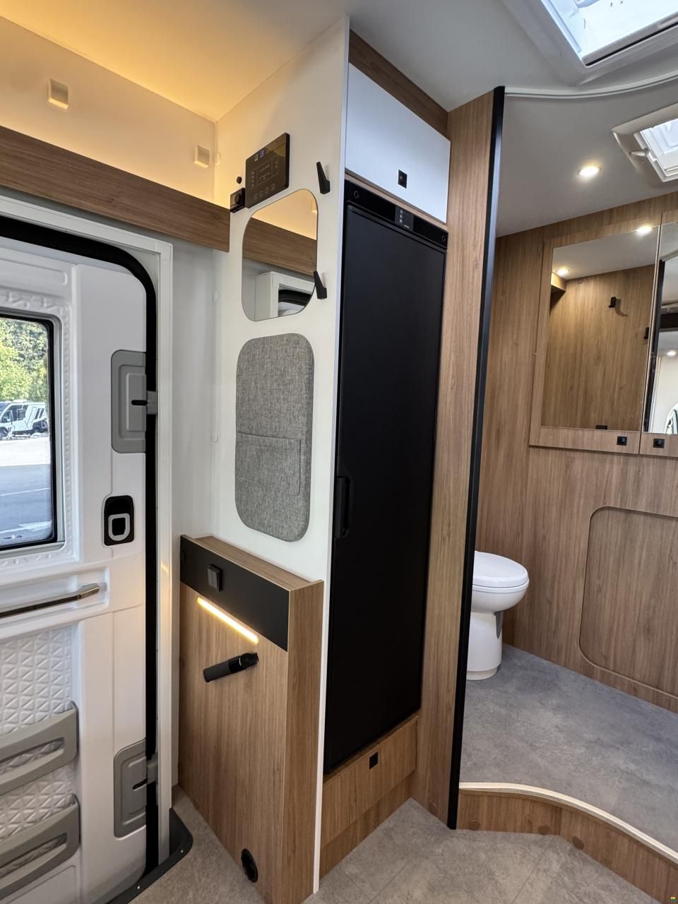 Challenger 260 Graphite Edition