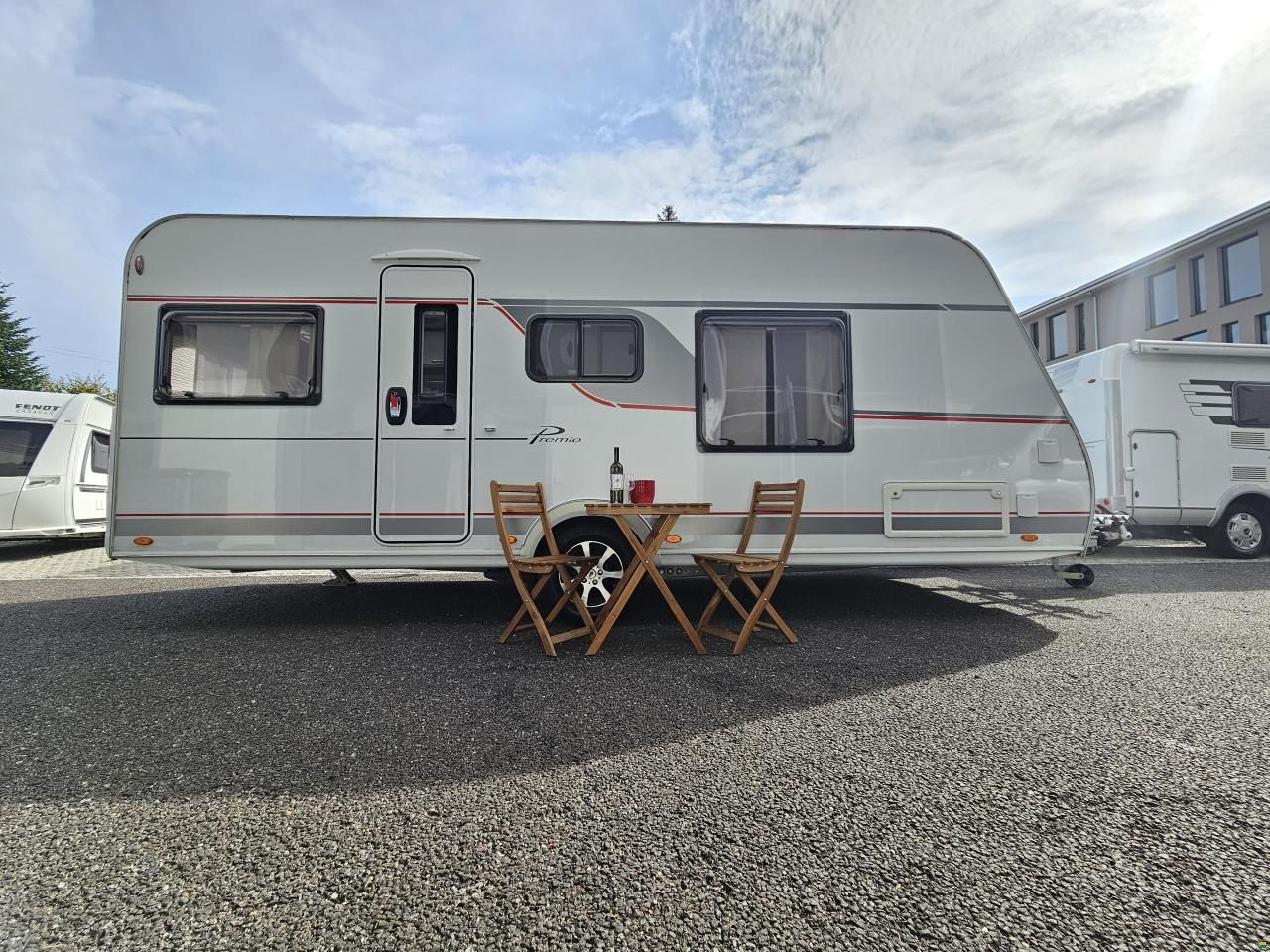 Bürstner Premio 490TS mit Queensbett, Mover!