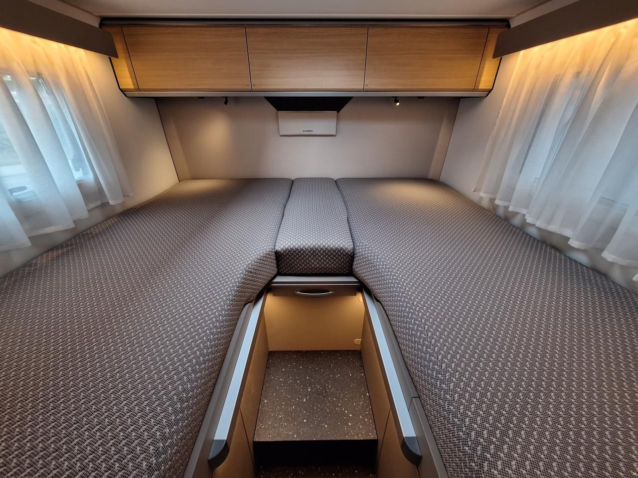 Adria Compact Select DL