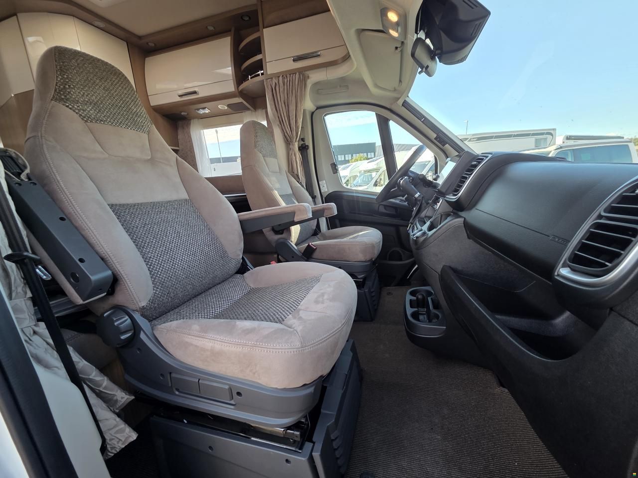 Carthago C-Tourer T143 LE