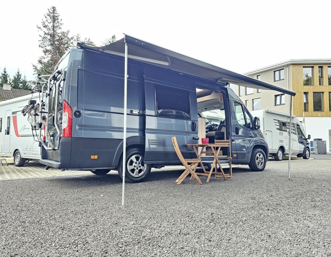 Pössl R640 mit Einzelbett, Automat!