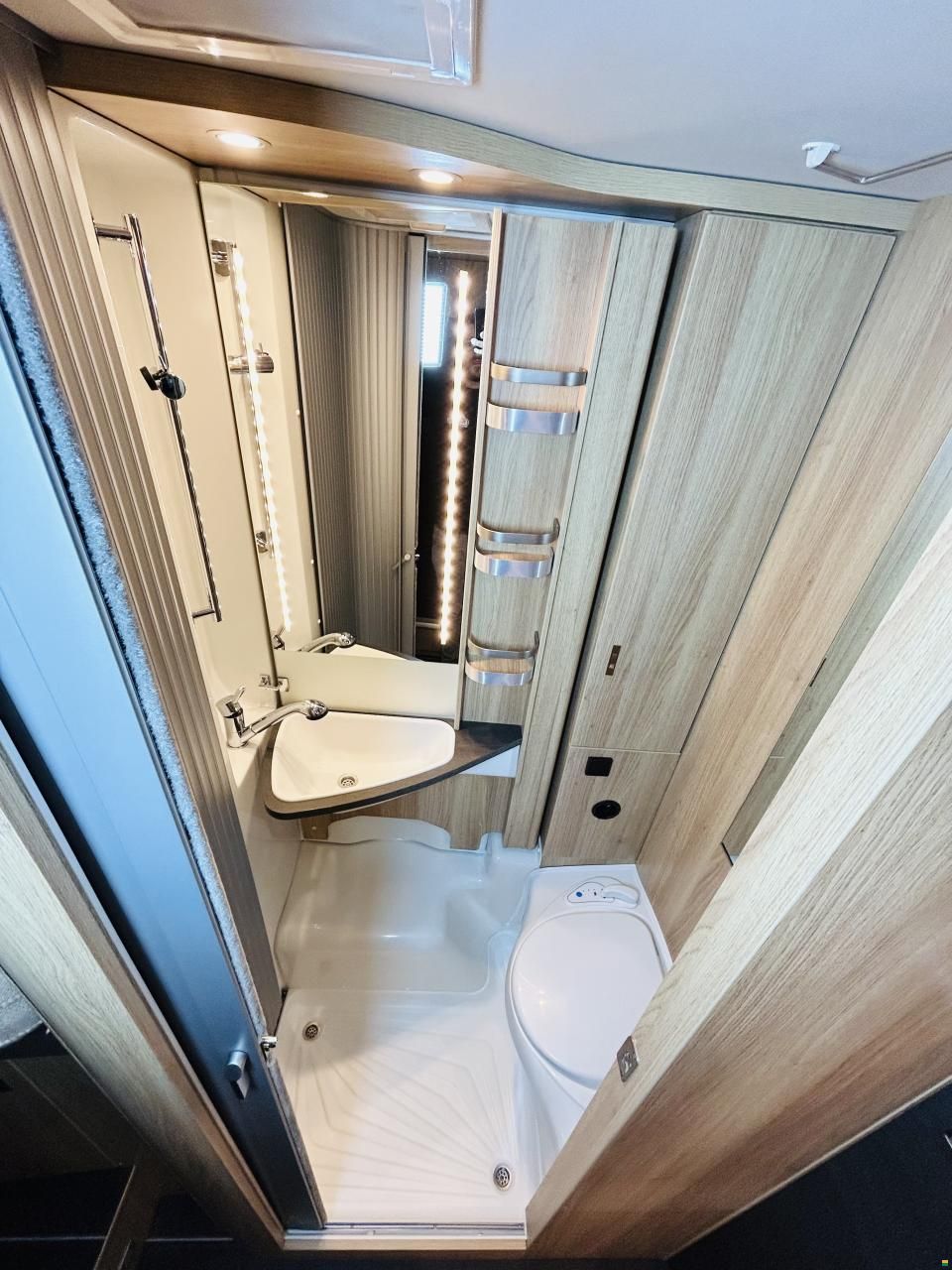 Knaus Sky Ti 650 Platinum