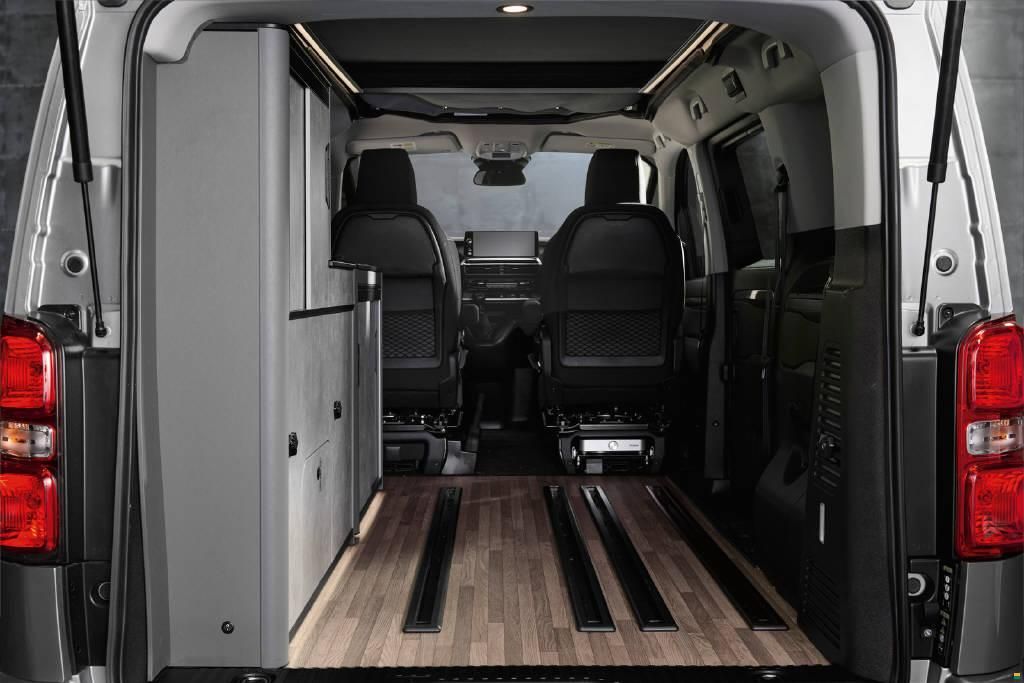 Crosscamp Urban Camper EXPLR 5.0F 2.2 180 AT