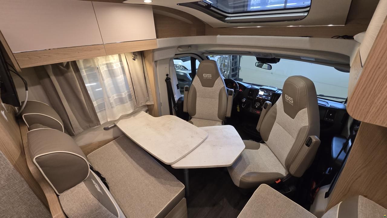 LMC Breezer V 646