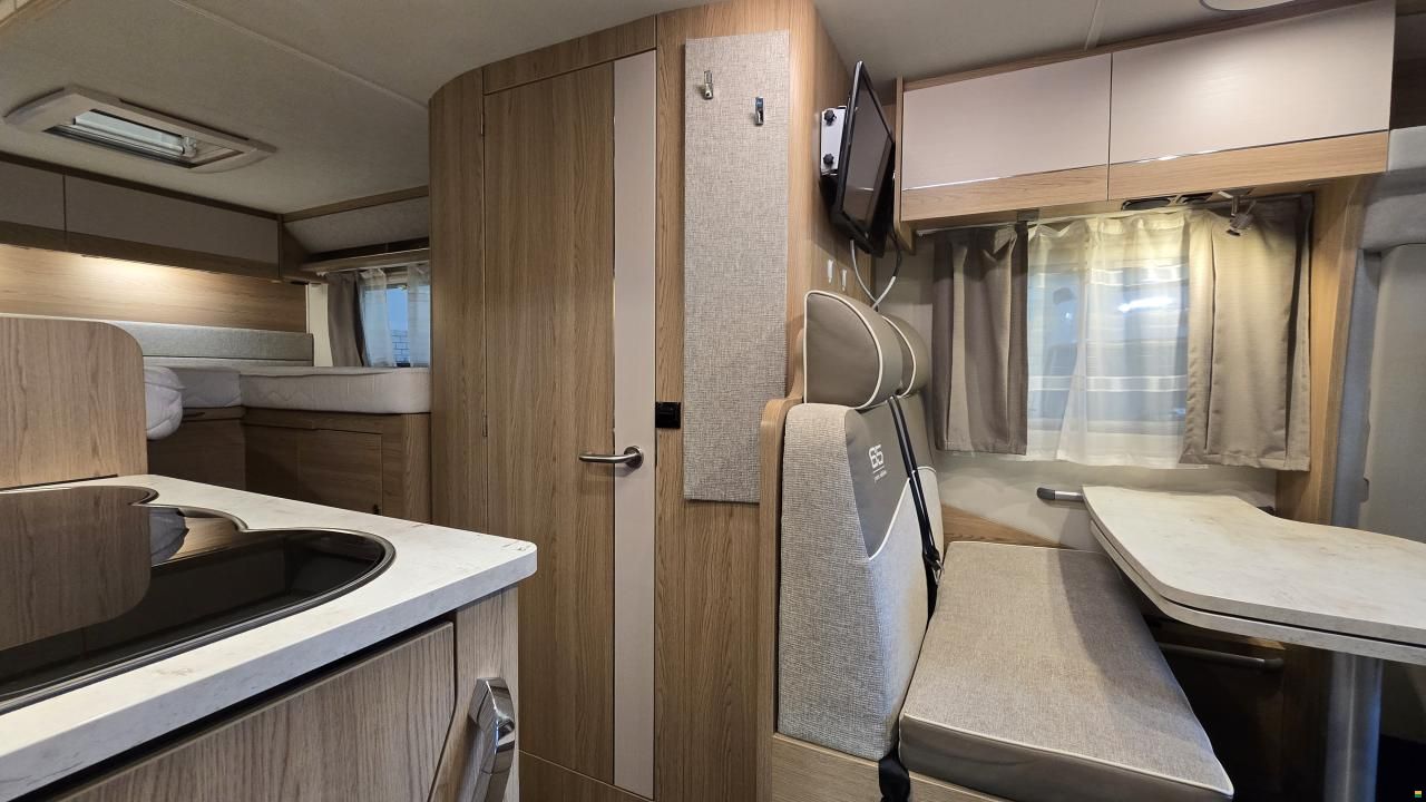 LMC Breezer V 646