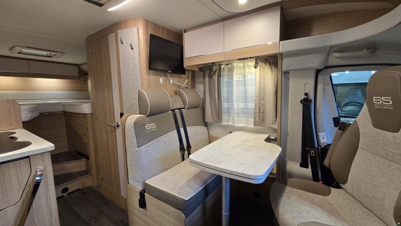 LMC Breezer V 646