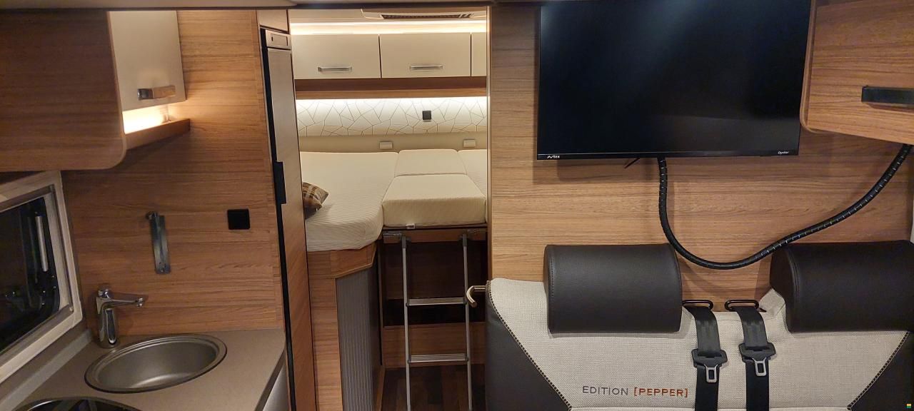 Weinsberg Cara Compact Suite 640 MEG Pepper
