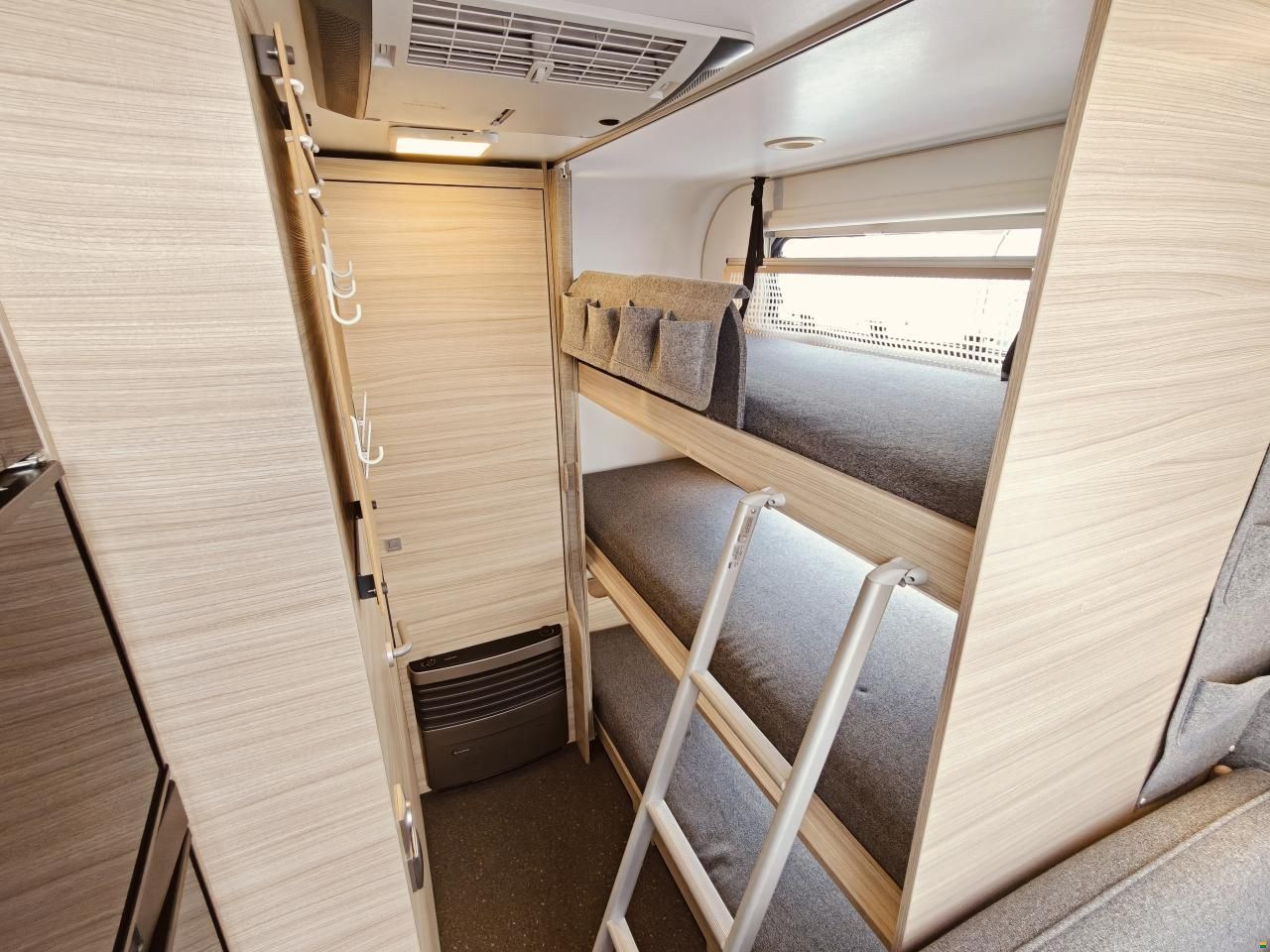 Adria Altea 552 PK - 3x Etagenbett