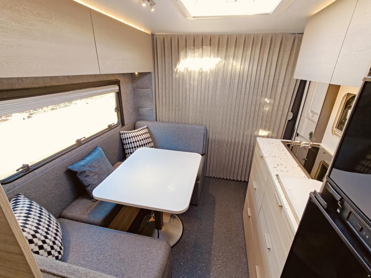 Adria Altea 552 PK - 3x Etagenbett