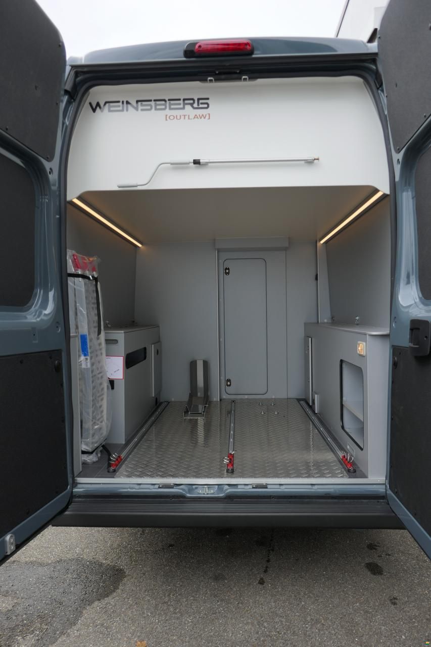 Weinsberg CaraBus Grey 630 MEG OUTLAW Editio Fire