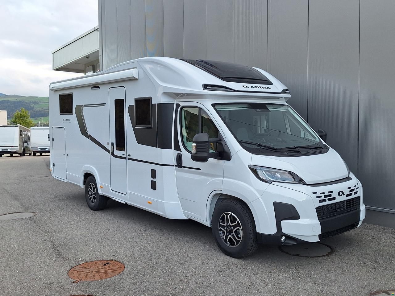 Adria Coral Select 670 DL