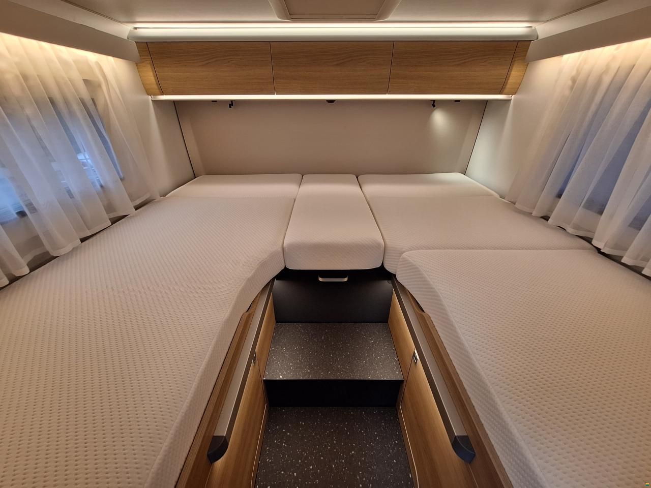 Adria Coral Select 670 DL