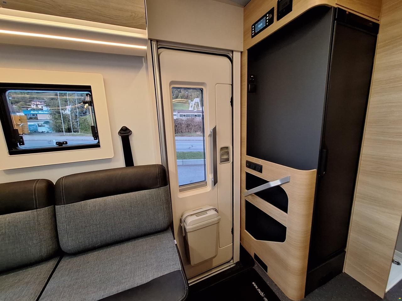 Adria Coral Select 670 DL
