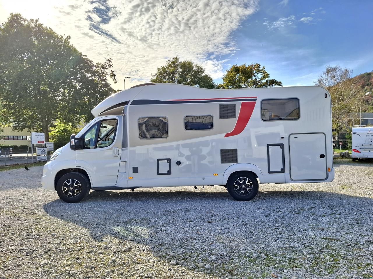 B&uuml;rstner Ixeo I 726 G