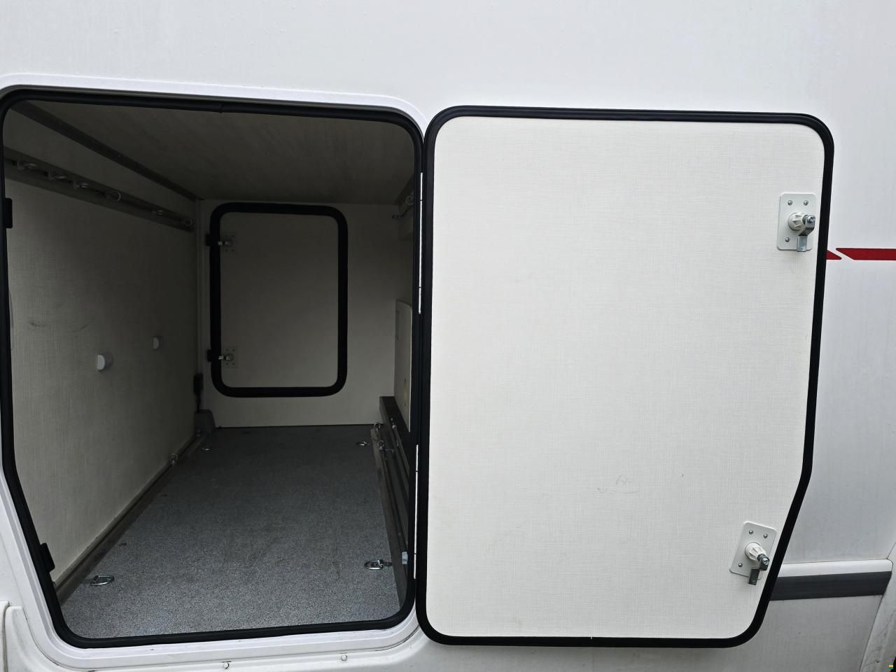 Challenger 367 GA PREMIUM 2.0 TDCI AUTOMAT