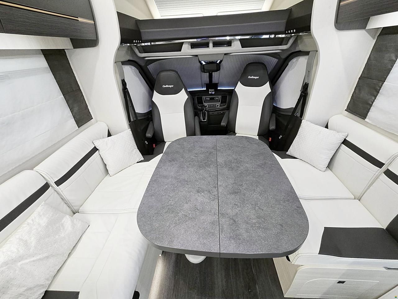 Challenger 367 GA PREMIUM 2.0 TDCI AUTOMAT