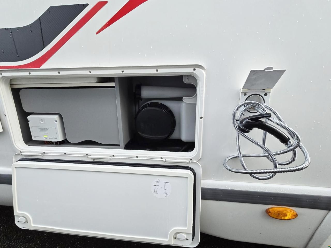 Challenger 367 GA PREMIUM 2.0 TDCI AUTOMAT
