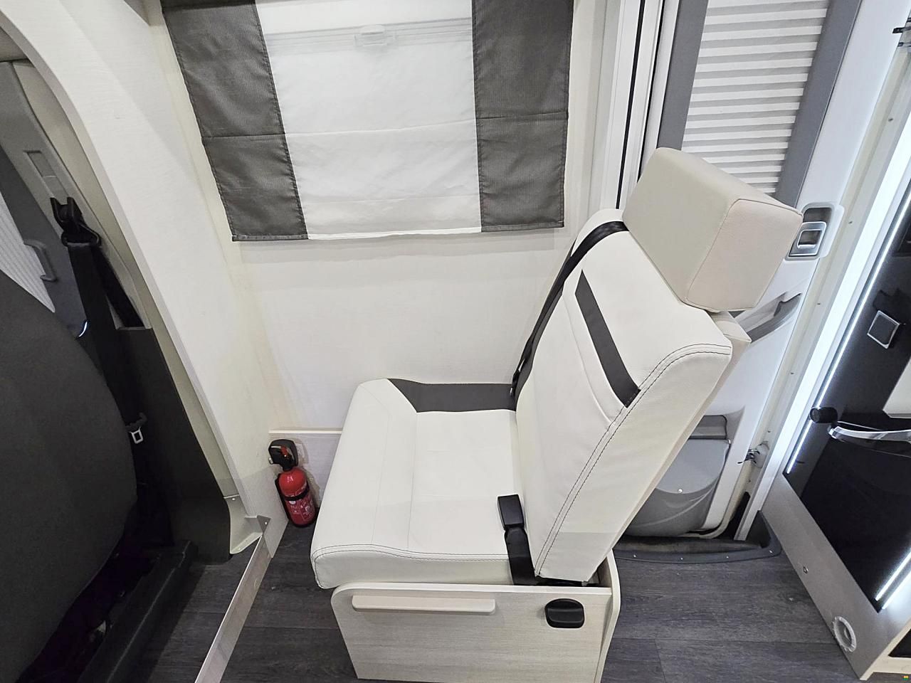 Challenger 367 GA PREMIUM 2.0 TDCI AUTOMAT