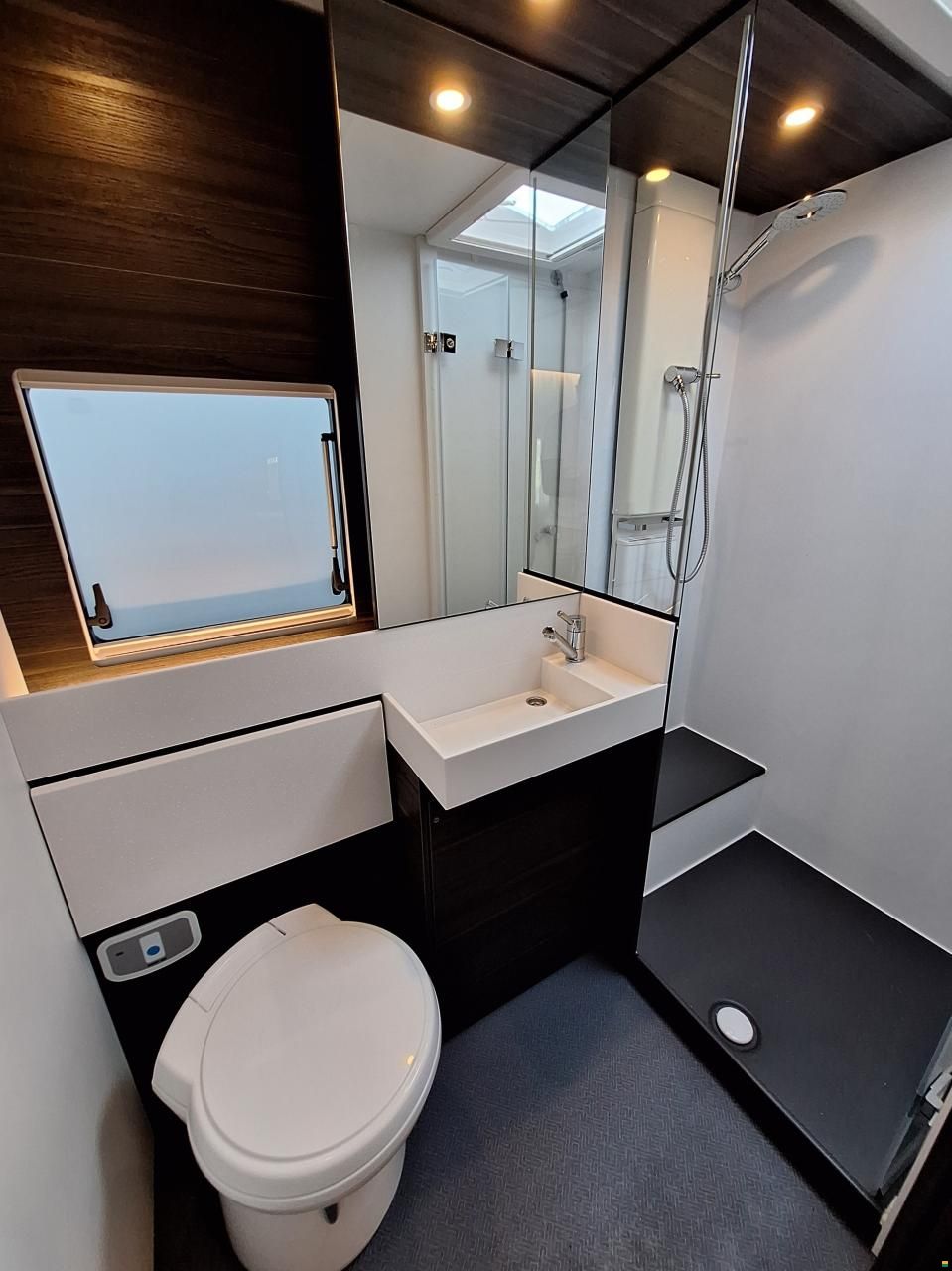 Adria Astella 644 DP
