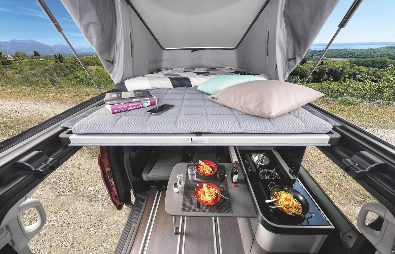 P&ouml;ssl MERCEDES-BENZ Campstar V250 d lang 4mati