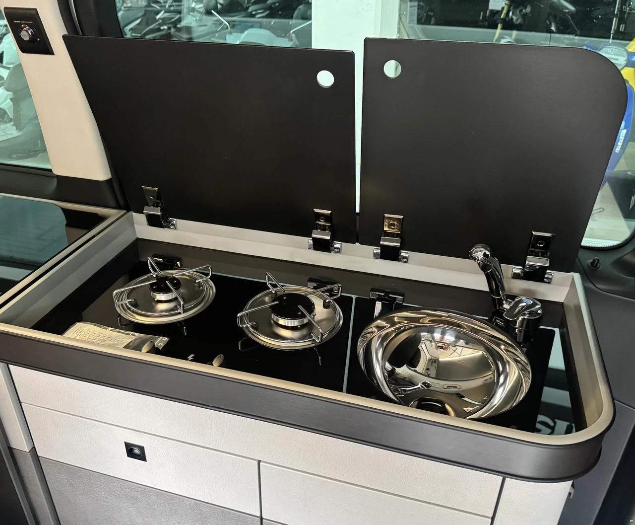 P&ouml;ssl MERCEDES-BENZ Campstar V250 d lang 4mati