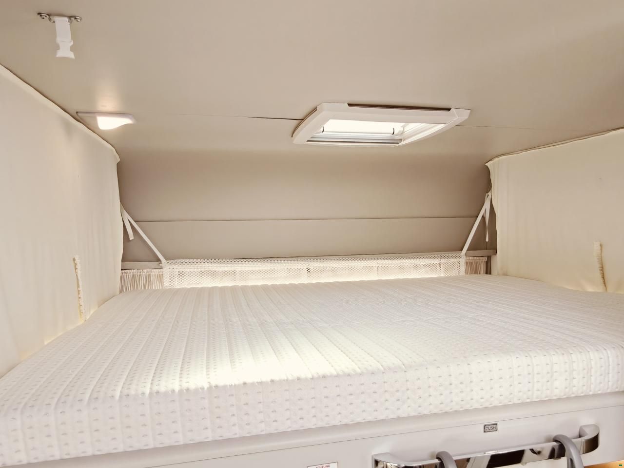 B&uuml;rstner Averso Plus 510 TK -Hubbett -Stockbett