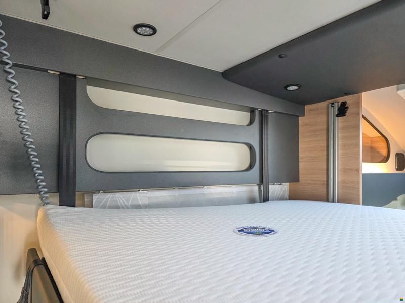 Knaus Live Wave 650 MF Platinum Selection