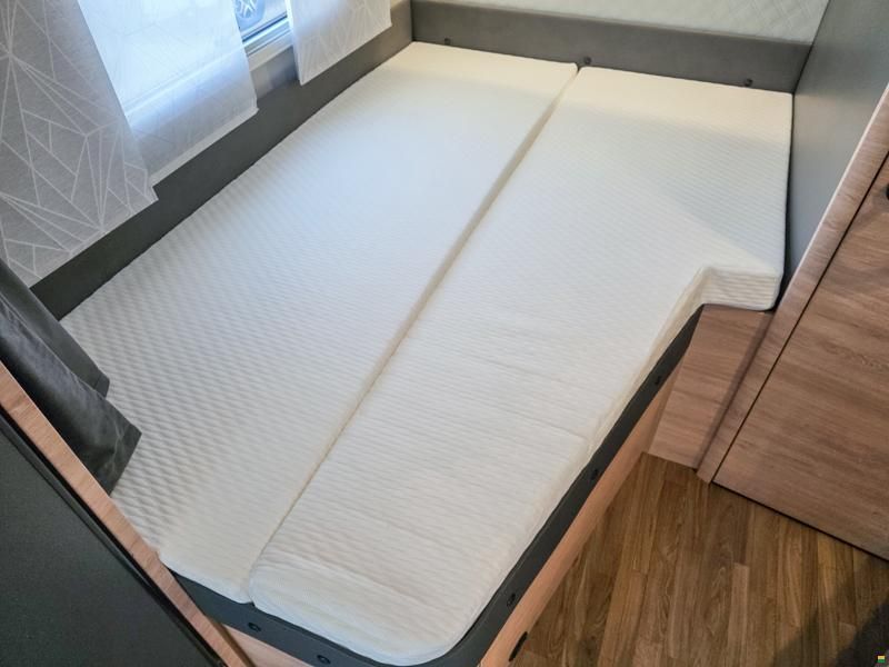 Knaus Live Wave 650 MF Platinum Selection