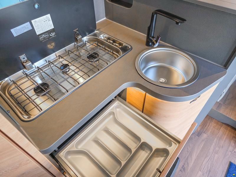 Knaus Live Wave 650 MF Platinum Selection