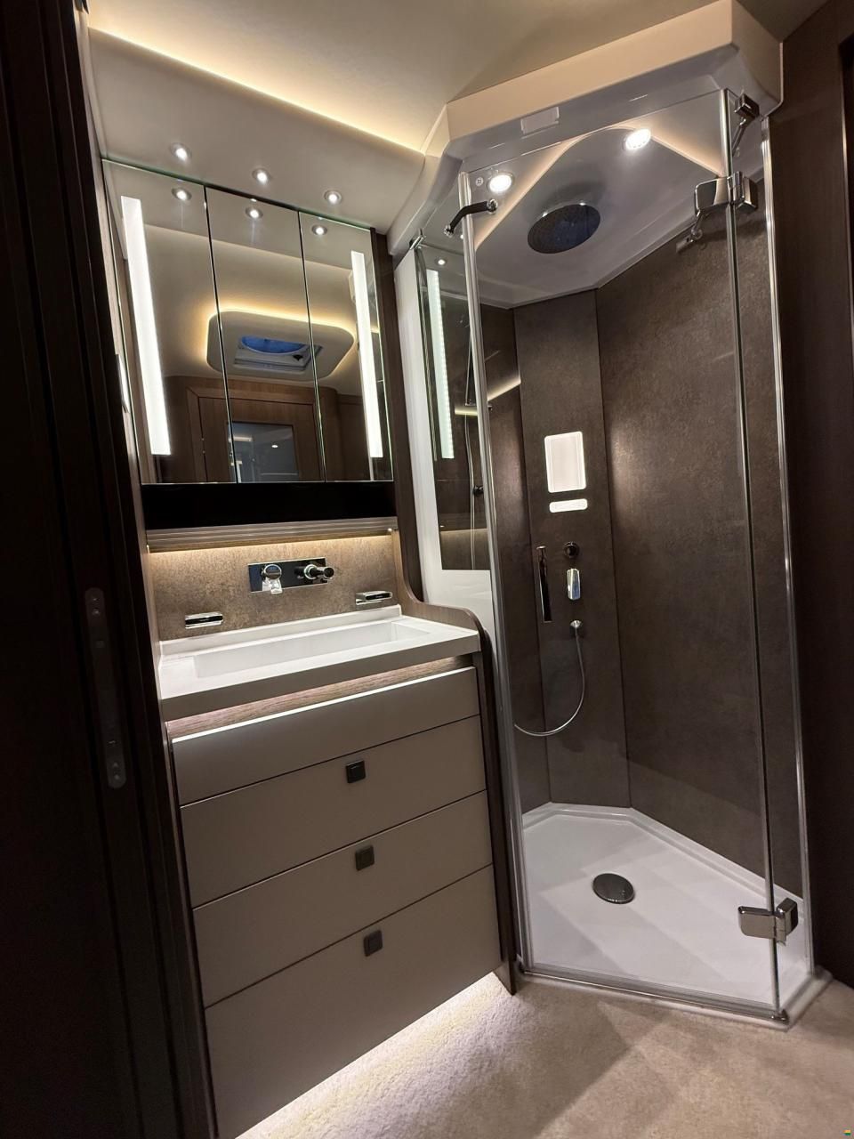 Morelo Empire Liner S-Way 96 LSO