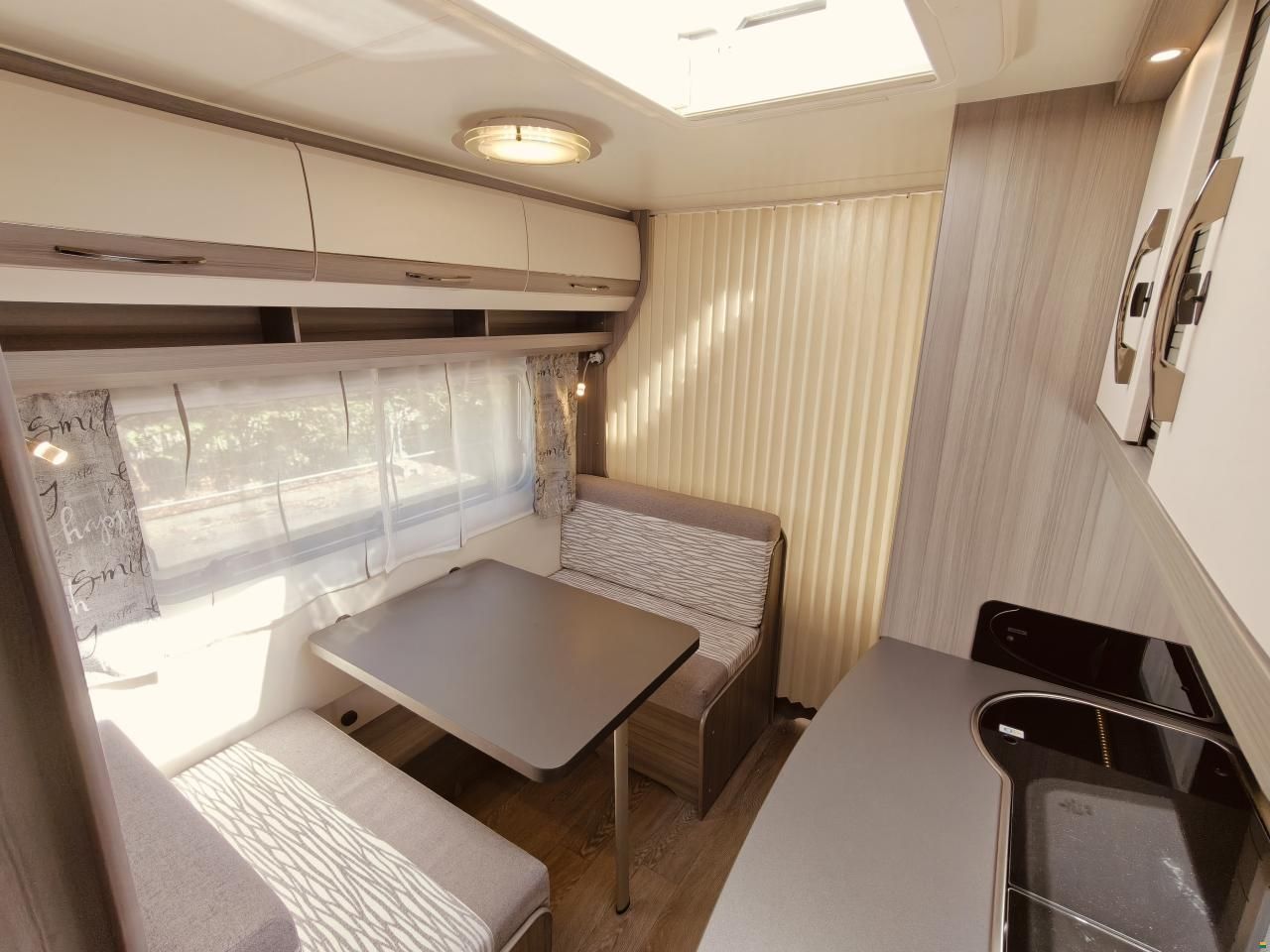 Hobby On Tour 470 KMF - Stockbett - Dachklima