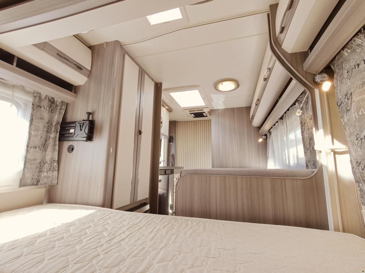Hobby On Tour 470 KMF - Stockbett - Dachklima
