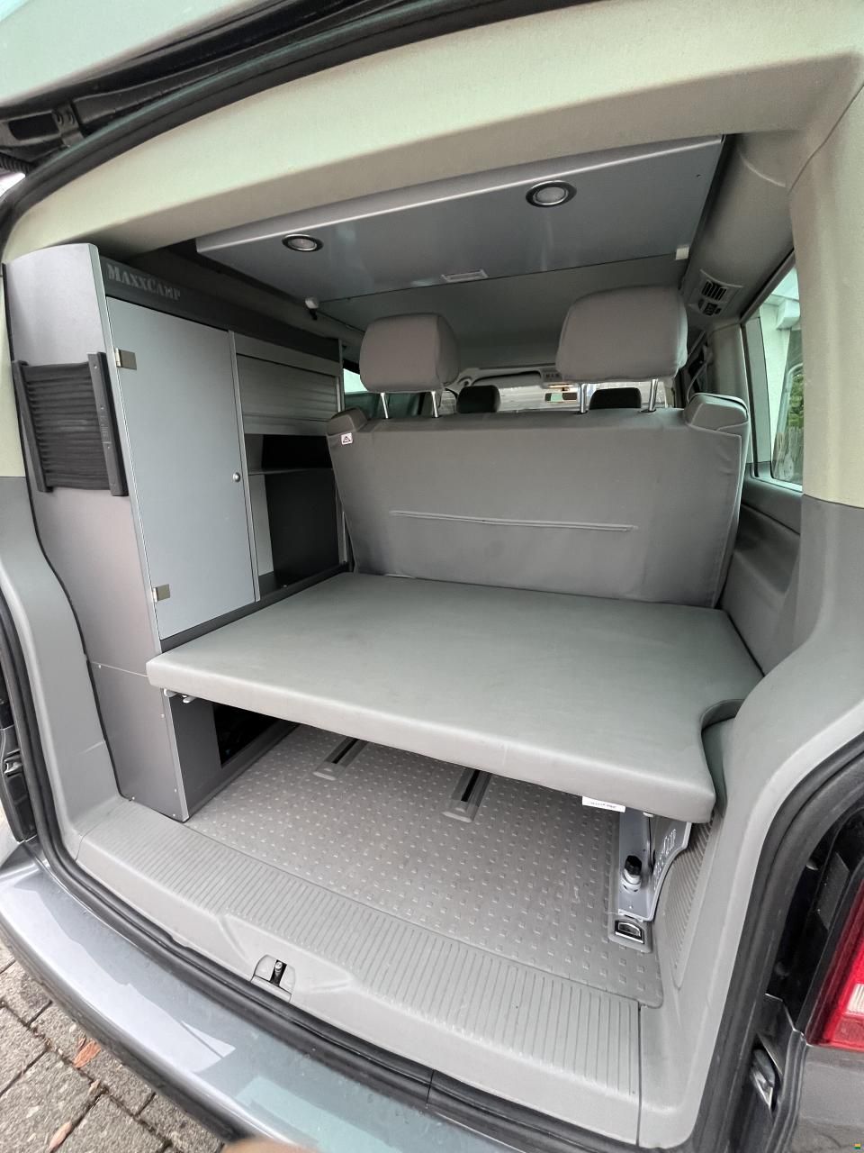 Volkswagen T5 California Beach Travel 2.0 TDI