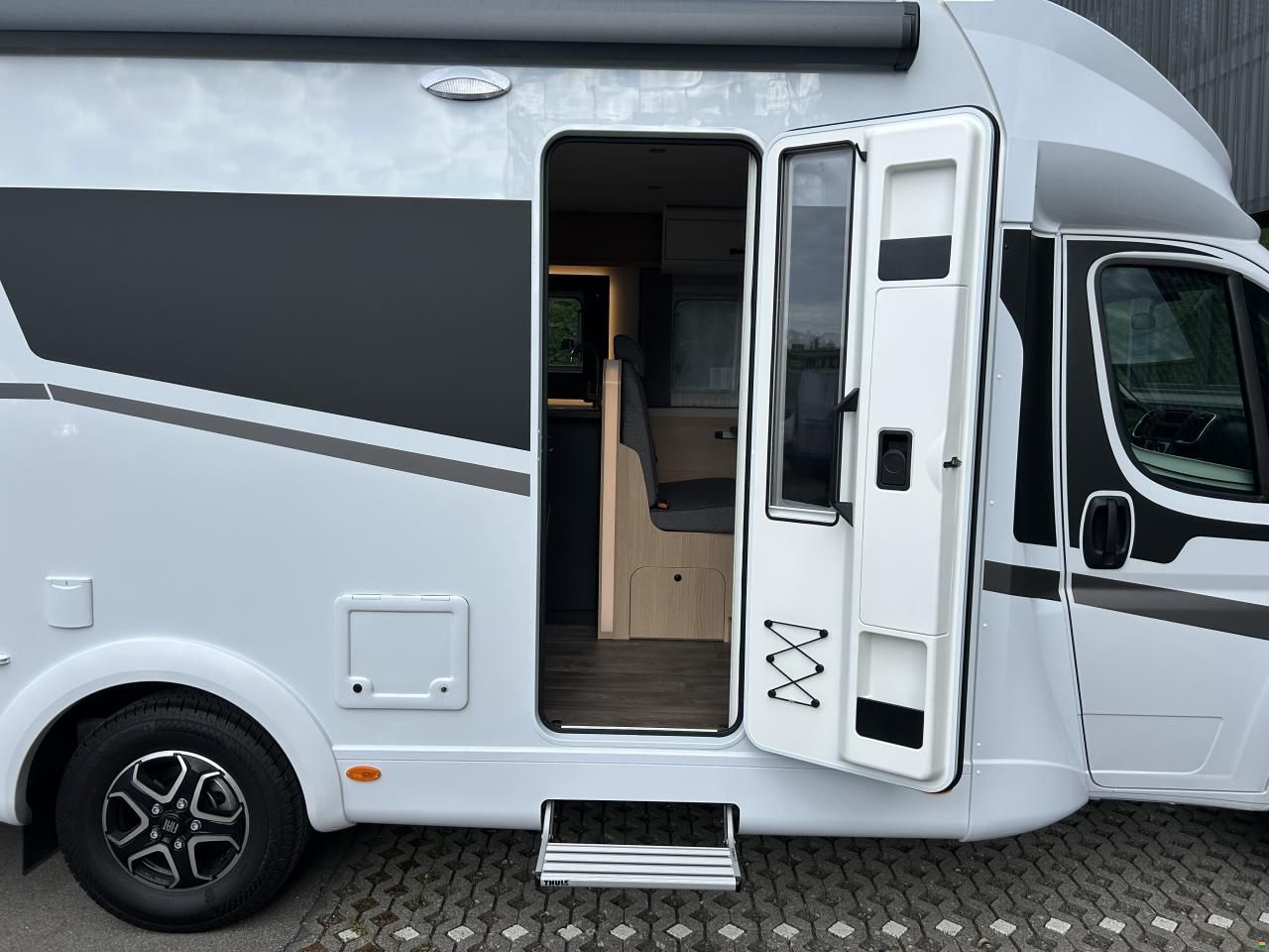 Sunlight Adventure T 66S