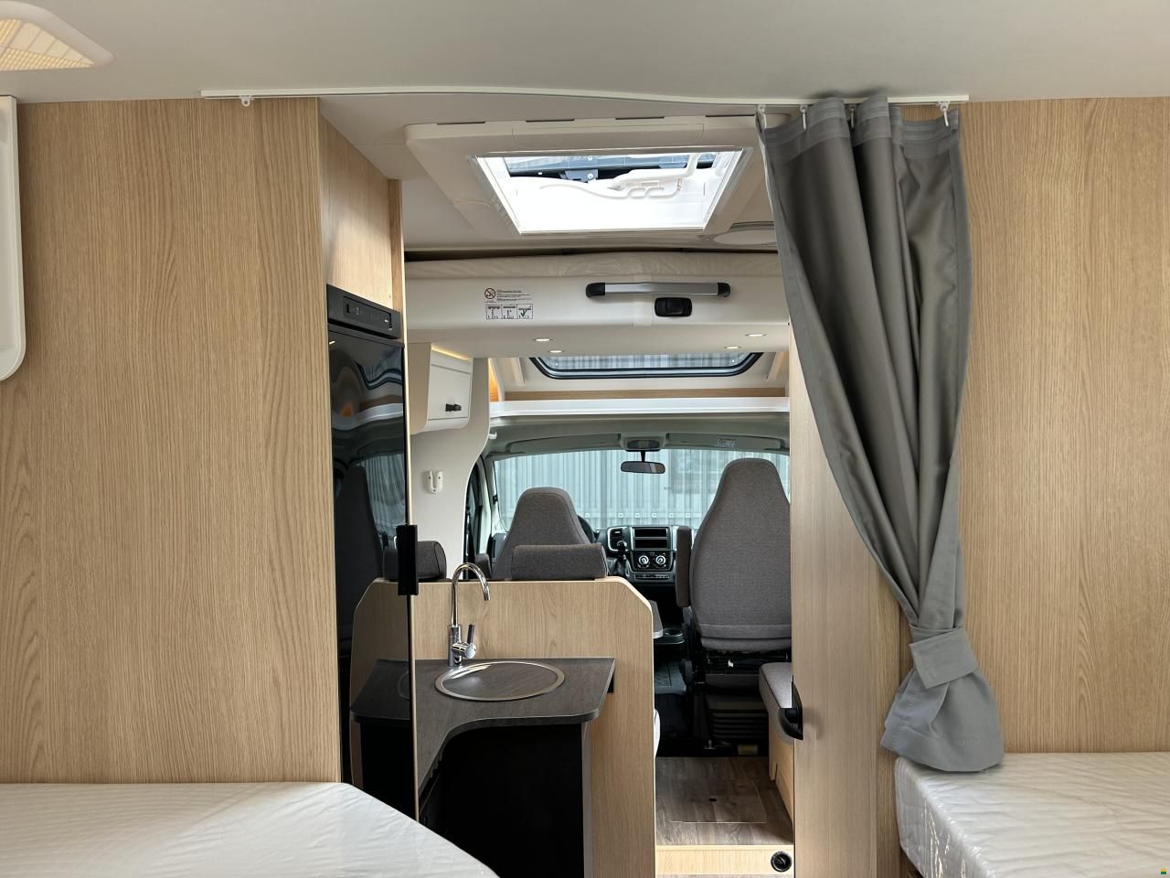 Sunlight Adventure T 66S