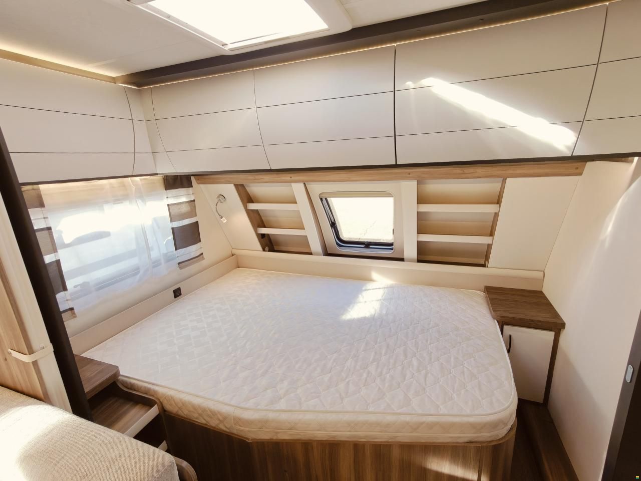 Hobby Excellent Edition 545 KMF - Stockbett