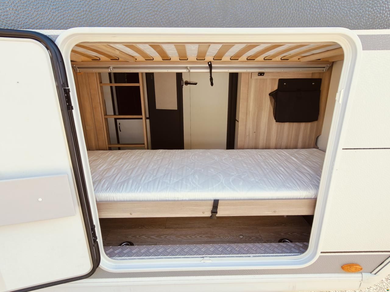 Hobby Excellent Edition 545 KMF - Stockbett