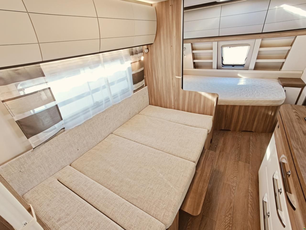 Hobby Excellent Edition 545 KMF - Stockbett