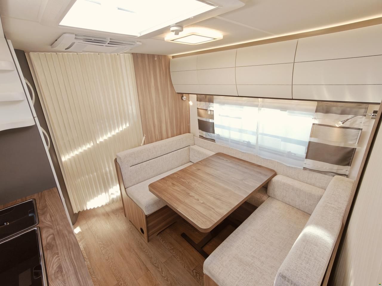 Hobby Excellent Edition 545 KMF - Stockbett