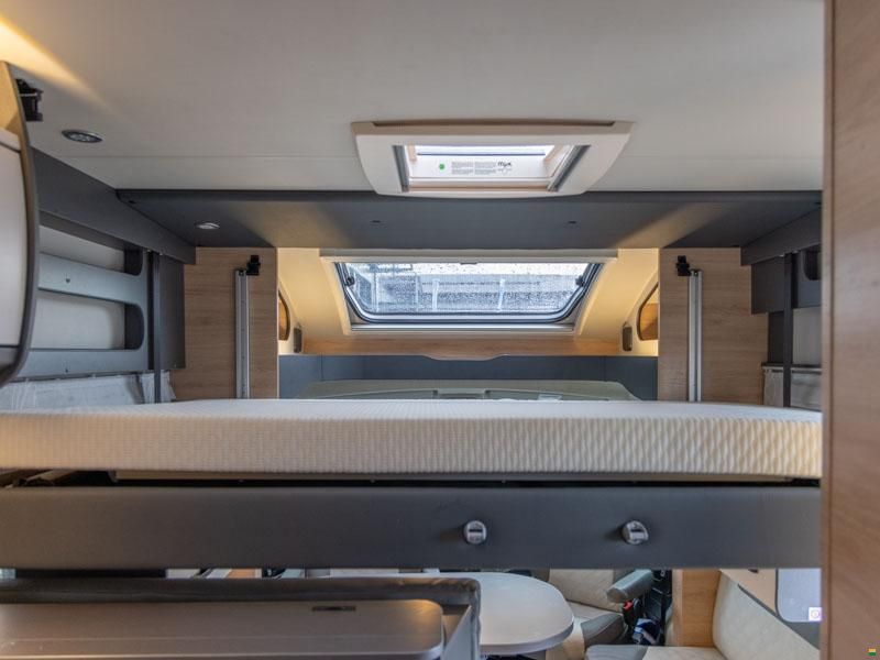 Knaus Live Wave 700 MEG Platinum Selection