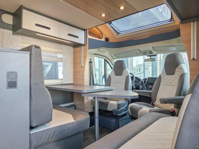 Knaus Live Wave 650 MF Platinum Selection