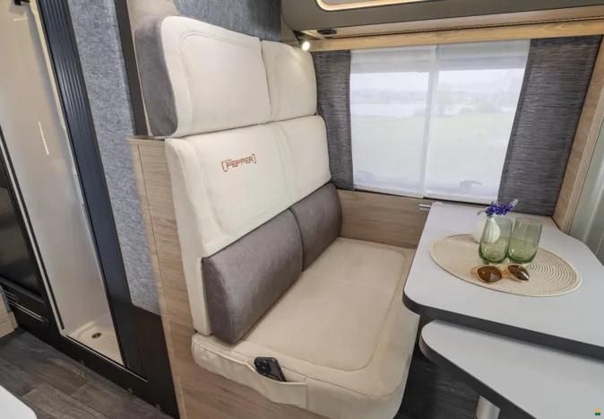 Weinsberg CaraCompact 580 MEG Edition PEPPER