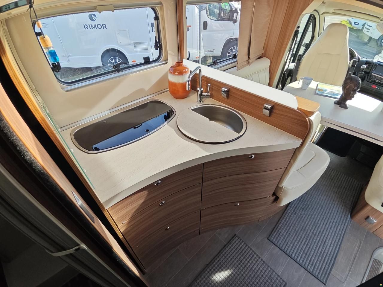 Eura Mobil Profila T725 QB